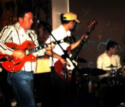 Live music with Pass the Peas