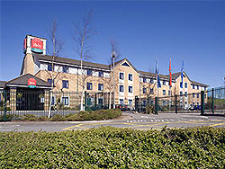 Ibis Hotel (Cardiff Gate)